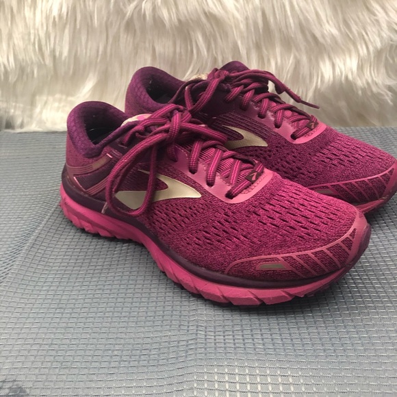Brooks Shoes - Brooks
